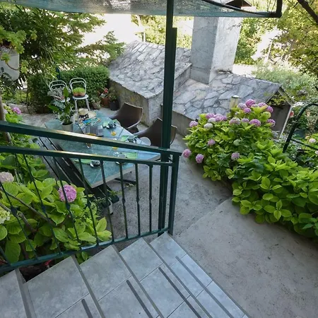 Zore Apartment Krvavica